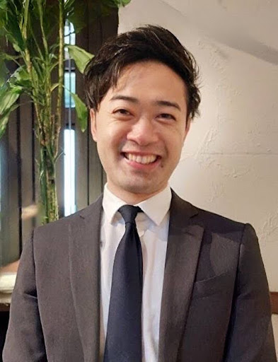 加藤 直樹様のプロフィール 2011年名古屋大学大学院工学研究科修了後、上京し、外資系電機メーカーの営業に従事。その後、低炭素分野における途上国開発コンサルに転向し、アジア・アフリカへの日系企業進出支援を官民連携で担当。SDGsコンサルタント・ファシリテーター等の活動を通じて、2022年合同会社エネスフィアを設立し、代表に就任。社会戦略家として延べ100社以上の中小企業の支援実績を重ねている。 ■保有認定/資格(抜粋) ・ Sustainable World BOARDGAME認定上級ファシリテーター/愛知県版製作PJメンバー ・環境省認定制度 脱炭素アドバイザー ベーシック ・B Corp認証取得支援コンサルタント ・第一弾NewsPicks認定エキスパート